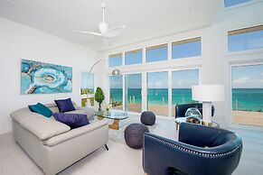 Banks Road Bliss: Relaxing Beachfront Cottage