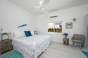 Banks Road Bliss: Relaxing Beachfront Cottage