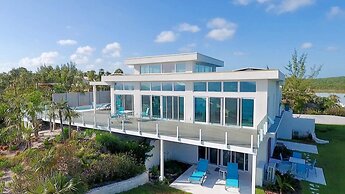 Banks Road Bliss: Relaxing Beachfront Cottage