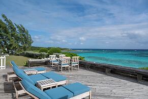 Cotton Bay Oasis: Grand Estate On Private Acres