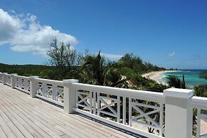 Beachside Beauty: Brand New Home With Pool