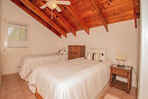 French Leave Delight: Beachfront Haven With Loft