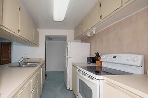 French Leave Delight: Beachfront Haven With Loft