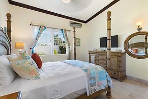 Beachfront Bliss: Private Retreat With Spectacular Views