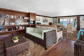Beachfront Bliss: Private Retreat With Spectacular Views