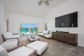 Tranquil Waters: Private Oceanfront Retreat