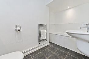 Victorian Charm Maisonette