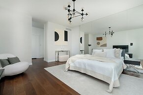 Apartment Unique by Renters Prestige