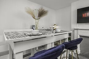 Myrtle Cottage With Free Parking By My Getaways