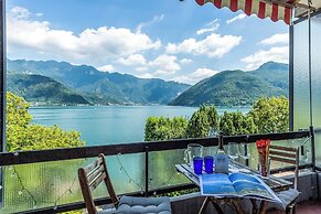 Melide Lake View