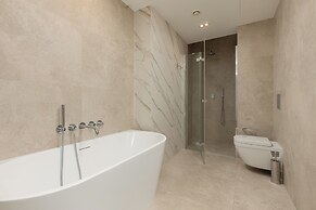 Unique Tower Warsaw by Renters Prestige