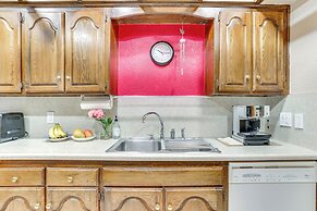 Edmond Townhome w/ Pool Access Near Arcadia Lake!