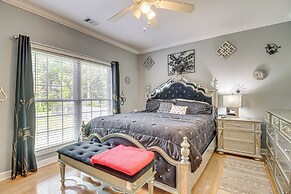 Spacious Richmond Hill Hideaway w/ Deck!