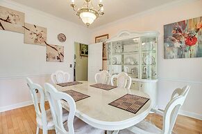 Spacious Richmond Hill Hideaway w/ Deck!