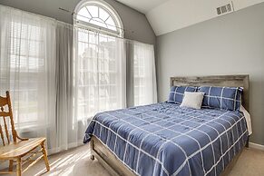 Spacious Richmond Hill Hideaway w/ Deck!