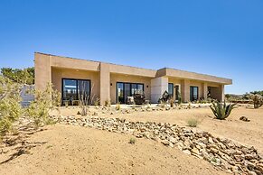 ~ 10 Mi to Joshua Tree: Luxe Yucca Valley Home