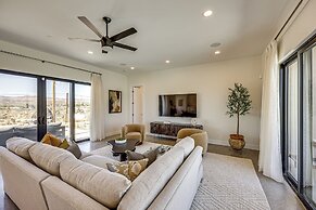 ~ 10 Mi to Joshua Tree: Luxe Yucca Valley Home