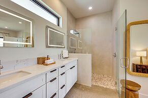 ~ 10 Mi to Joshua Tree: Luxe Yucca Valley Home