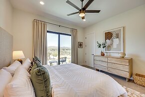 ~ 10 Mi to Joshua Tree: Luxe Yucca Valley Home