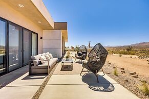 ~ 10 Mi to Joshua Tree: Luxe Yucca Valley Home