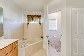 Port Charlotte Home ~ 3 Mi to Beach & Harbor!