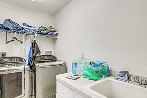 Port Charlotte Home ~ 3 Mi to Beach & Harbor!