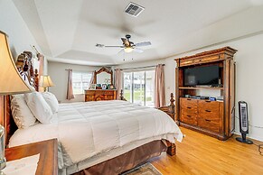 Port Charlotte Home ~ 3 Mi to Beach & Harbor!