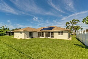 Port Charlotte Home ~ 3 Mi to Beach & Harbor!