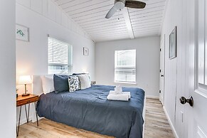 Walk to Beach & State Park: Texas Gulf Coast Home