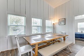 Walk to Beach & State Park: Texas Gulf Coast Home