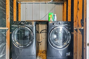 Walk to Beach & State Park: Texas Gulf Coast Home