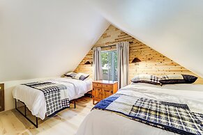 Roscommon Chalet w/ Hot Tub Near Higgins Lake!