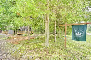 Roscommon Chalet w/ Hot Tub Near Higgins Lake!