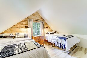 Roscommon Chalet w/ Hot Tub Near Higgins Lake!