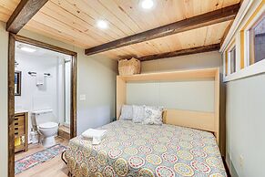 Walk to Alpine Lake: Terra Alta Cabin w/ Deck