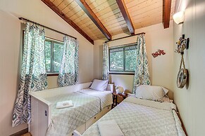 Walk to Alpine Lake: Terra Alta Cabin w/ Deck