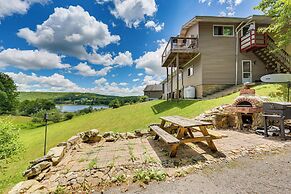 Walk to Alpine Lake: Terra Alta Cabin w/ Deck