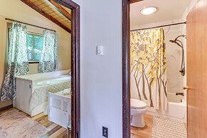 Walk to Alpine Lake: Terra Alta Cabin w/ Deck