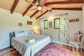 Walk to Alpine Lake: Terra Alta Cabin w/ Deck