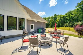 Spacious Thornville Home ~ 8 Mi to Buckeye Lake!