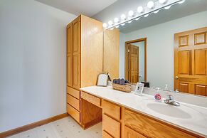 Spacious Thornville Home ~ 8 Mi to Buckeye Lake!