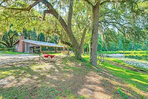 Pet-friendly Ehrhardt Home w/ Private Pond & Yard!