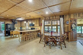 Pet-friendly Ehrhardt Home w/ Private Pond & Yard!