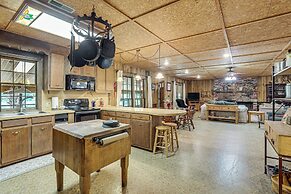 Pet-friendly Ehrhardt Home w/ Private Pond & Yard!