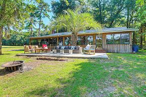 Pet-friendly Ehrhardt Home w/ Private Pond & Yard!