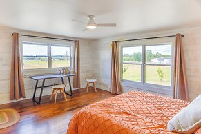 ~ 10 Mi to Downtown: Murfreesboro Area Cabin