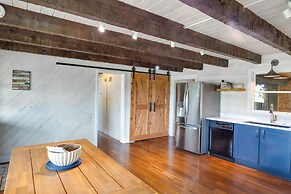 ~ 10 Mi to Downtown: Murfreesboro Area Cabin