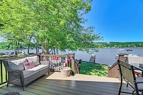 Cottage on Lamoka Lake w/ Deck, Grill & 3 Kayaks