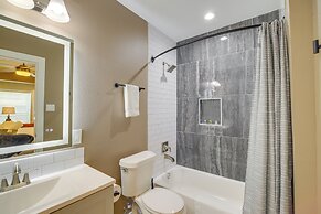 Fourth Ward Apartment: 1 Mi to Downtown Houston!