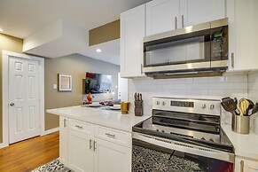 Fourth Ward Apartment: 1 Mi to Downtown Houston!